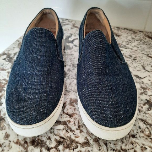 Vionic Shoes - Vionic jeans  slip ons size 8